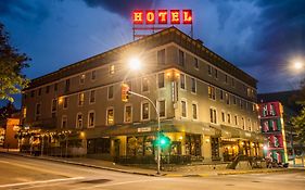 Hume Hotel & Spa